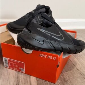 Nike Flex Runner 2 Black and Anthracite